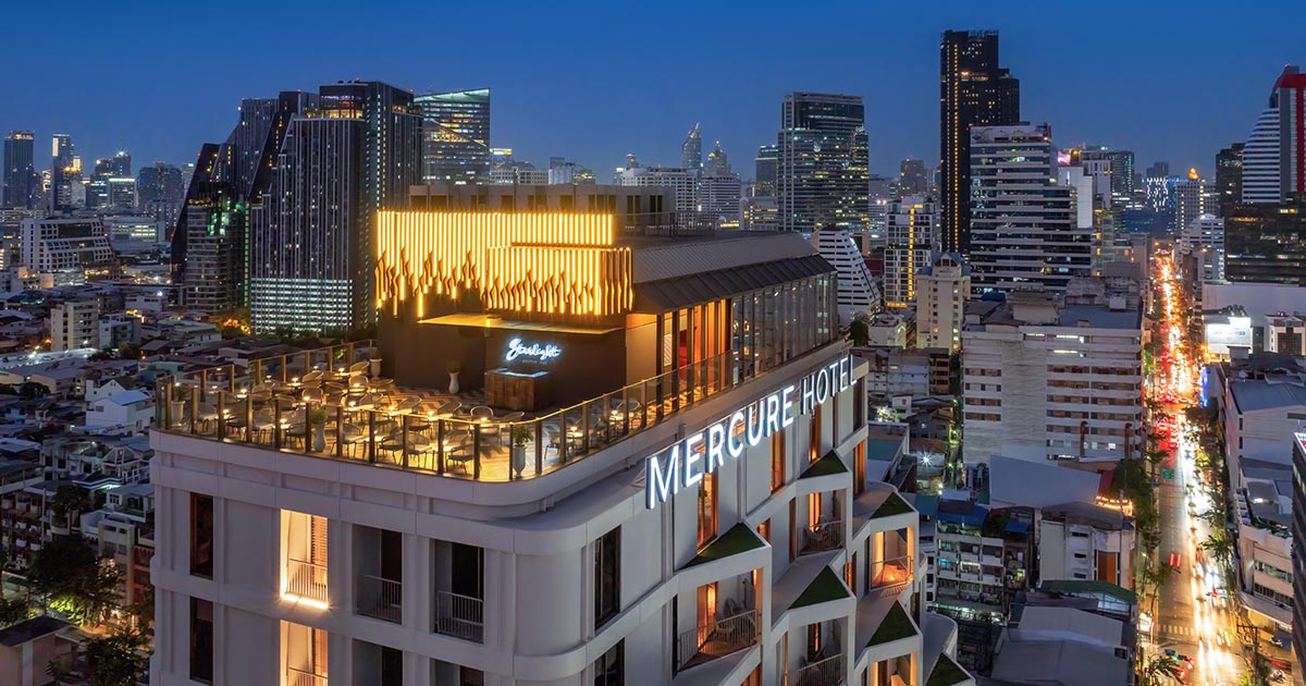 Mercure Bangkok Surawong โรงแรมที่พาย้อนประวัติโรงไม้อัดเก่าแก่ พร้อมรูฟท็อปบาร์ที่มีซิกเนเจอร์เป็นสมุนไพรไทย